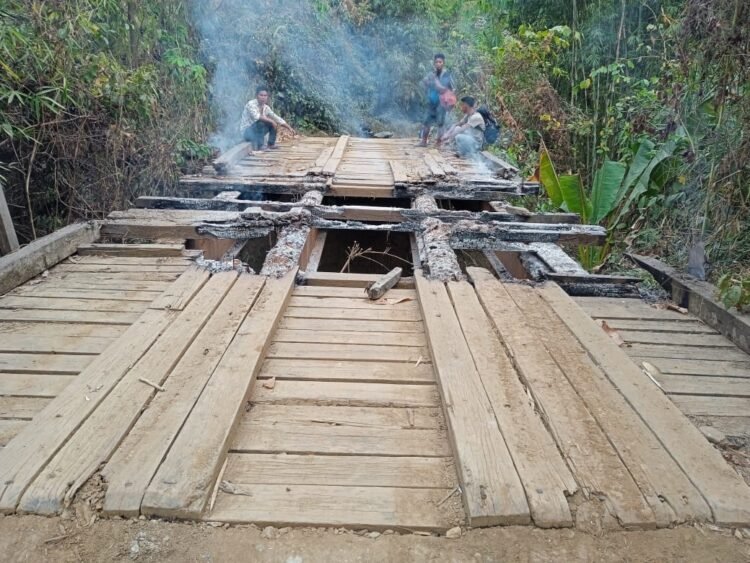 Timber bridge burnt down, Ranikor PWD division issues warning notice