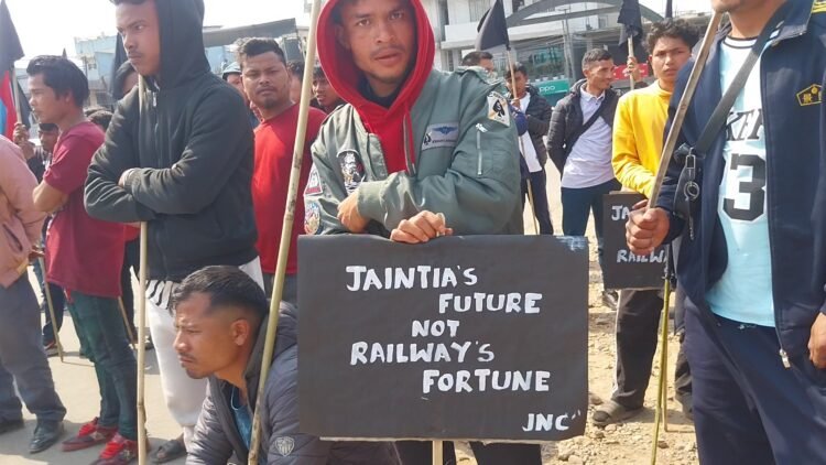 JNC leads black flag rally in Khliehriat against railway project