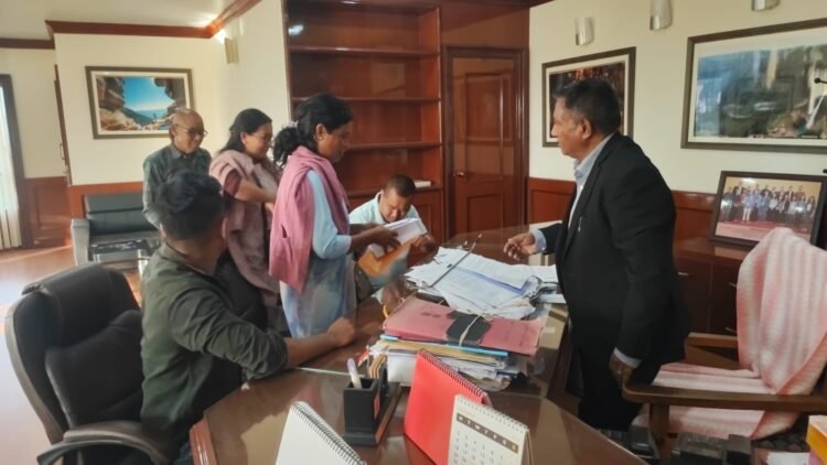 Poultry farmers put up grievances before Hek