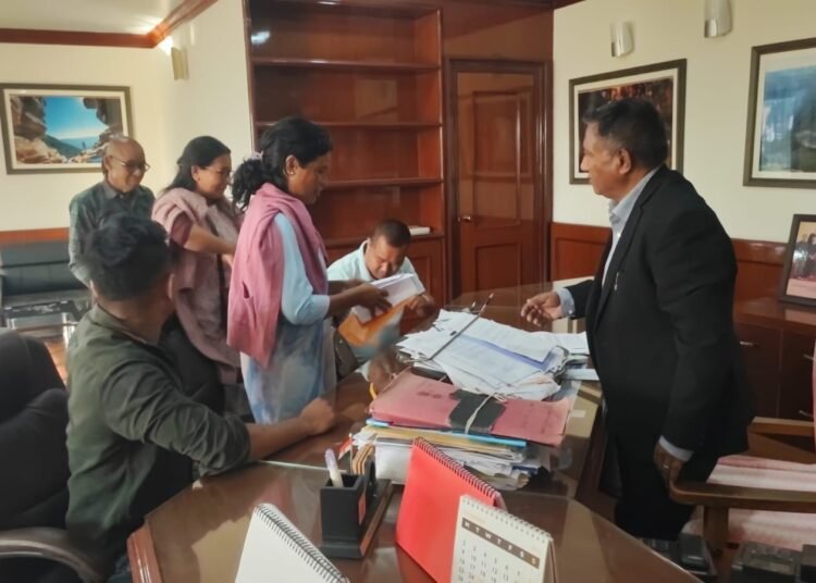 Poultry farmers put up grievances before Hek