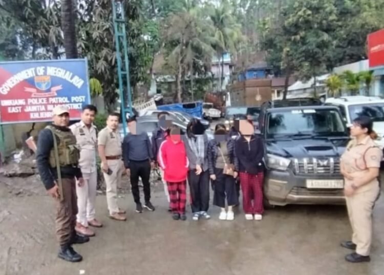 7 arrested for ‘stealing’ cars