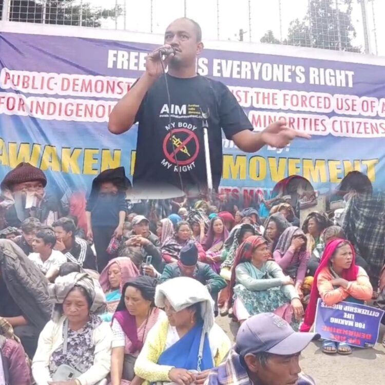 Fringe group blocked during march on Secretariat against Aadhaar