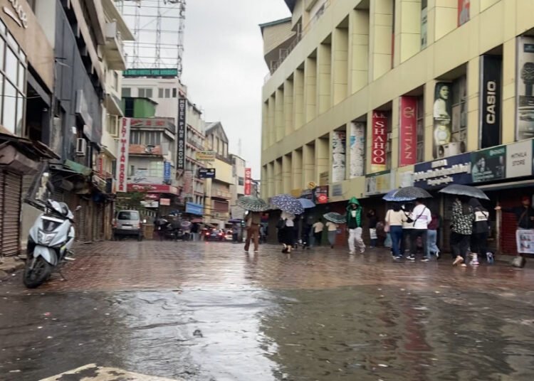 Majority of shops stay shut to protest Pahalgam