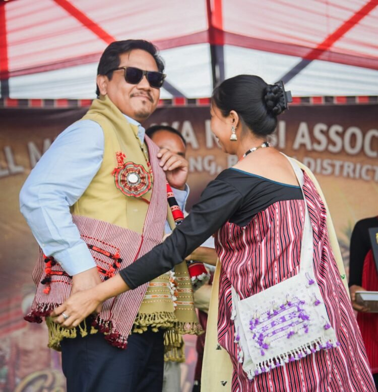 CM announces Rs 50 lakh towards promoting Karbi culture