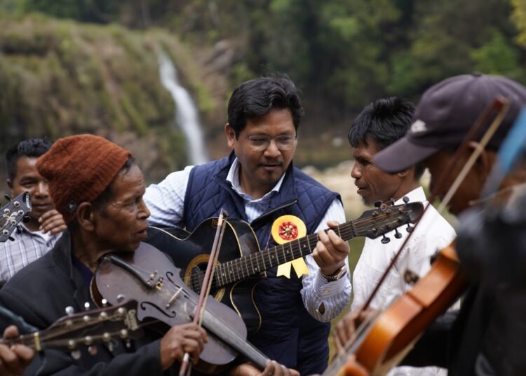 CM champions success of integrated cooperatives & SHGs