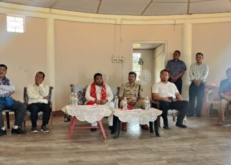 Minority tribes submit memo of grievances to National Human Rights Commission