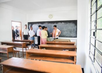 CM announces scheme for school building grant