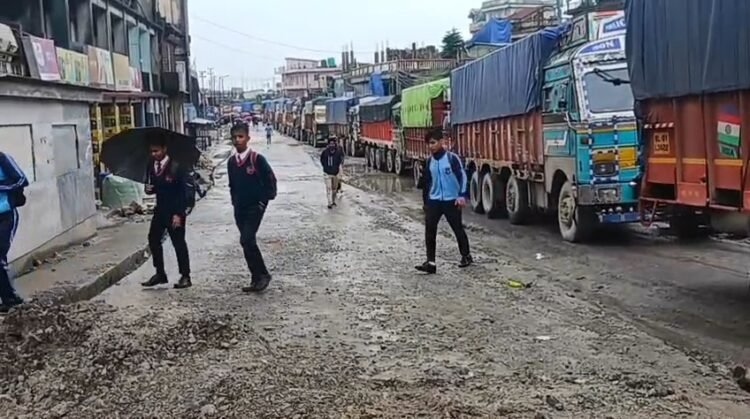 Restrictions on movement of heavy vehicles into Khliehriat