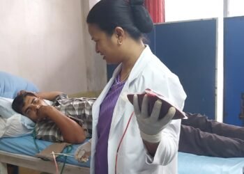 Cement company workers donate blood