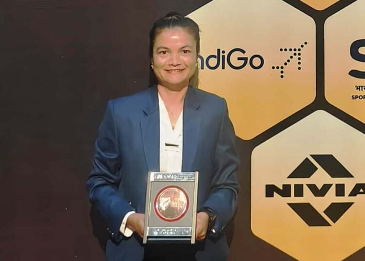 Riiohlang Dhar named Best Female Assistant Referee in India