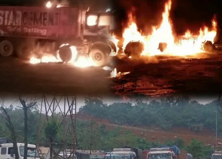 15 trucks set ablaze, 25 damaged after pick-up driver’s death