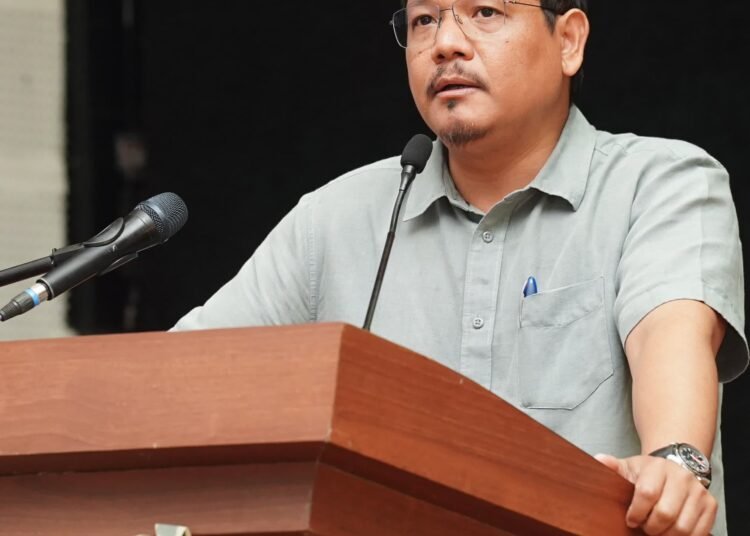 CM talks up private partnership to boost educational goals