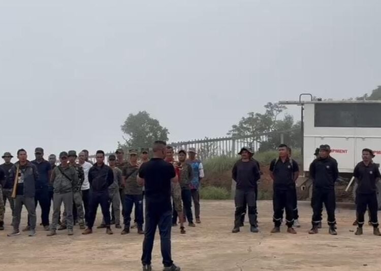 Shocked & relieved citizens hail police