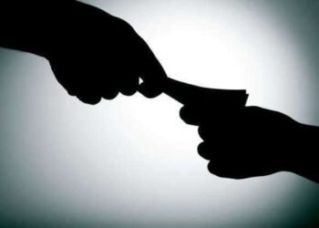 Warning against extortion of commercial enterprises