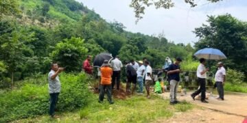 Border pillars being erected as part of dispute resolution