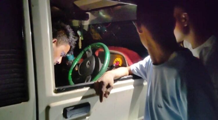 HNYF conducts checks on transportation of live fish