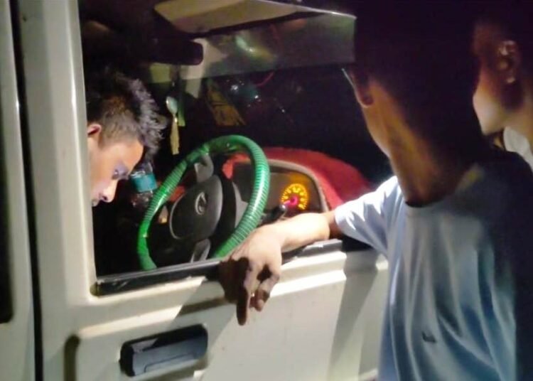 HNYF conducts checks on transportation of live fish