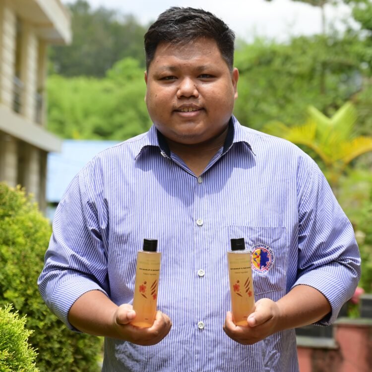 USTM student formulates eco-friendly herbal shampoo from campus flora