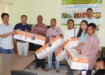 18 villages get brush cutters to promote cashew cultivation