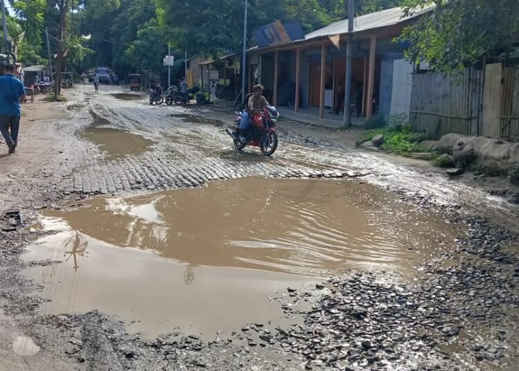 Phulbari-Rajabala road in appalling state