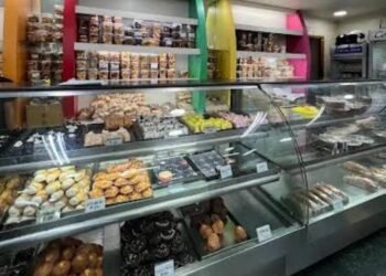 FSSAI shuts down popular bakery for using newspapers to bake bread, cakes