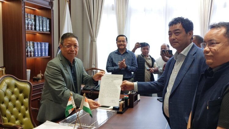 CONGRESS EXTINGUISHED: Last MLA standing quits to join NPP