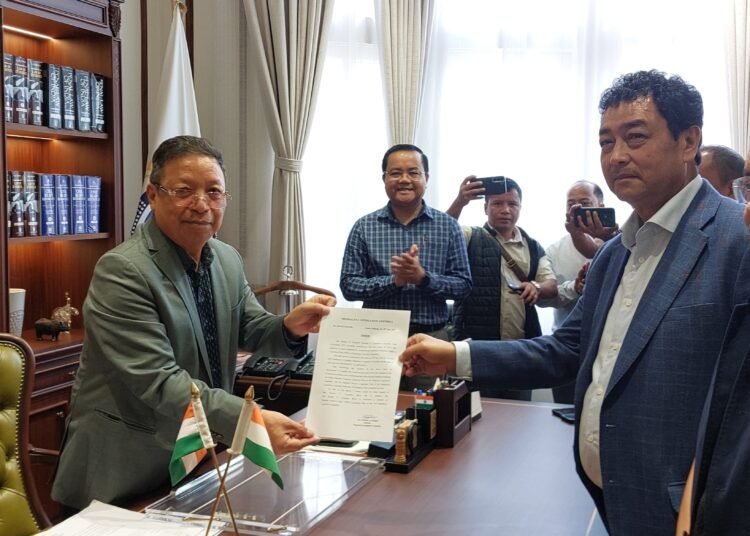 CONGRESS EXTINGUISHED: Last MLA standing quits to join NPP