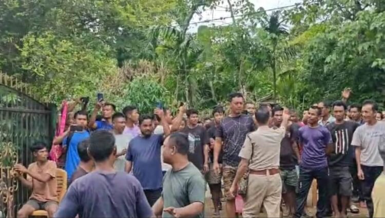 Scuffle breaks out at Chockpot over coal mining