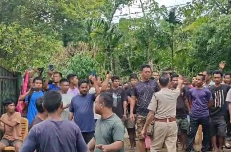 Scuffle breaks out at Chockpot over coal mining