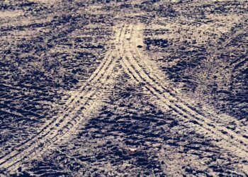 Clean up after yourself: DC cracks whip on muddy trucks