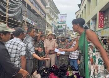 Tensions boil over during SMB eviction drive of hawkers