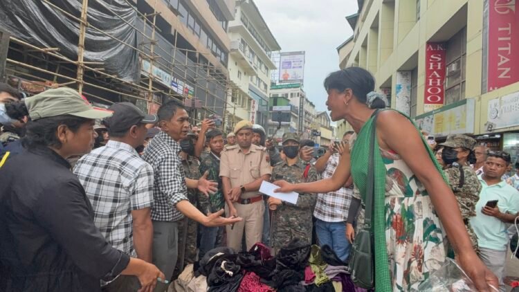 Tensions boil over during SMB eviction drive of hawkers