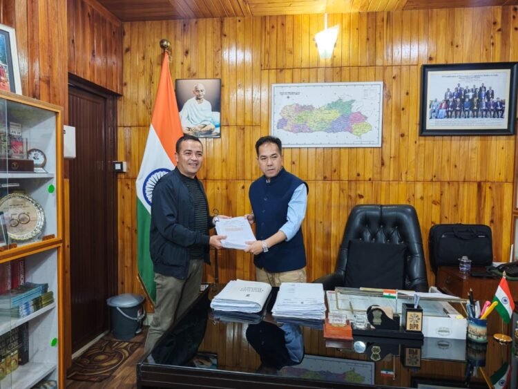Congress seeks disqualification of four defectors