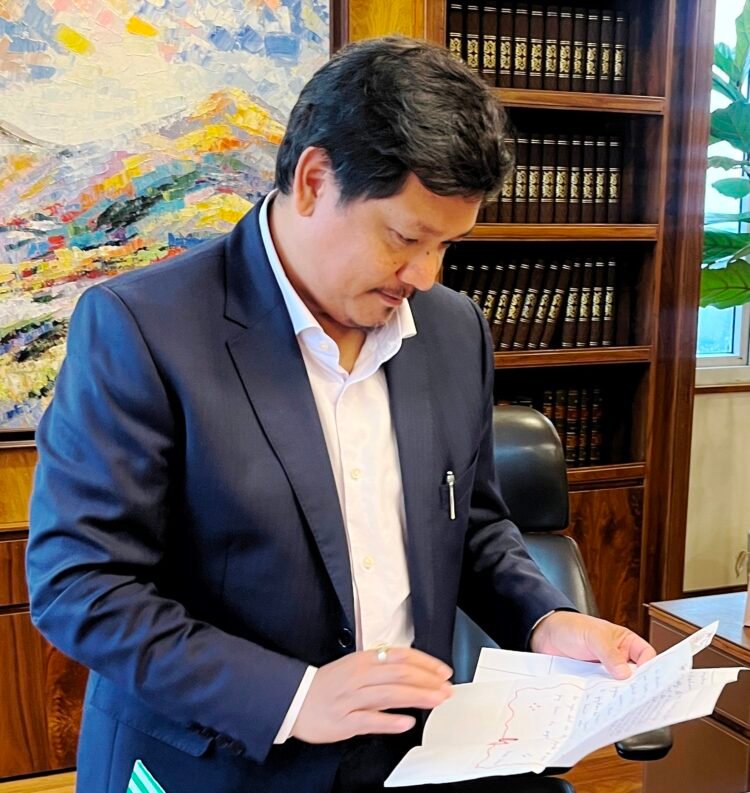 A reshuffle in the offing? Conrad keeps cards close to chest