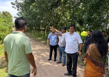 Mondal reviews status of C&RD blocks in SWGH