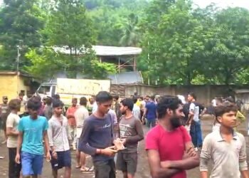 Migrant workers pushed back from factories in Ri Bhoi