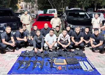 Air guns seized from bodyguards in black fatigues near Secretariat