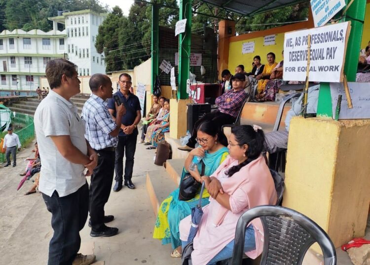 CM calls FASTOM for talks to end sit-in