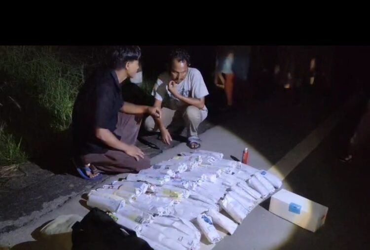 2 held with over 3 kg marijuana