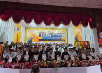 Student toppers of Jowai awarded