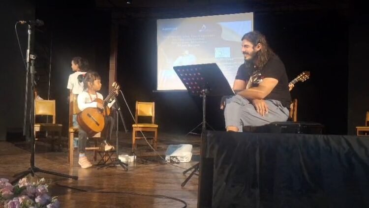 Guitar workshop held in City