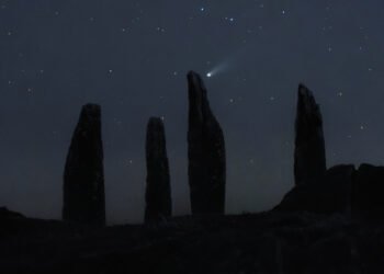 Comet Lemmon captured in all its glory over Meghalaya