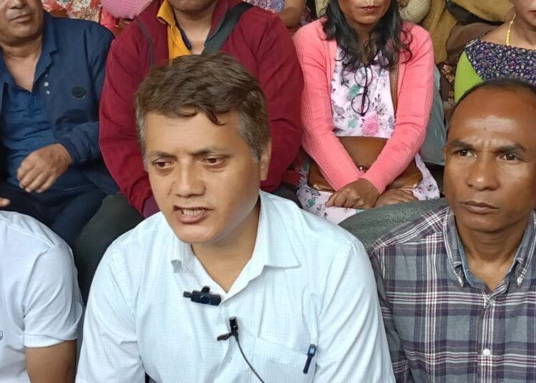 Ad hoc teachers call off indefinite sit-in after basic pay assurance