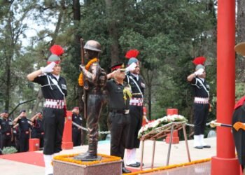 Lt Gen Mohit Wadhwa new GOC of 101 Area