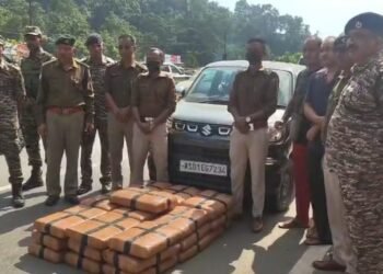 Over 200 kg of marijuana seized from car, 2 escapes