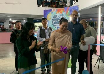 Carnival to encourage shop owners to open daily