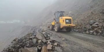 Govt closely monitoring risky Shillong-Dawki Road