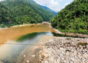 Crystal Umngot River in muddy turbulence; State shocked