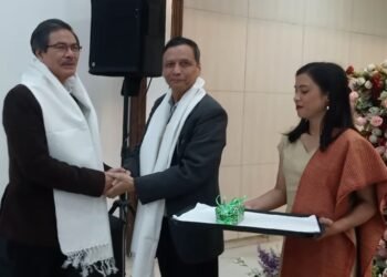 Use of Khasi language for subjects in degree level stressed