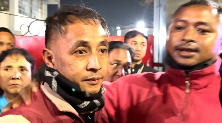 Truck leaders released from jail on bail